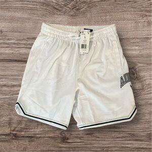 Adidas Kids White  Size Large Basketball Court Shorts NWT
